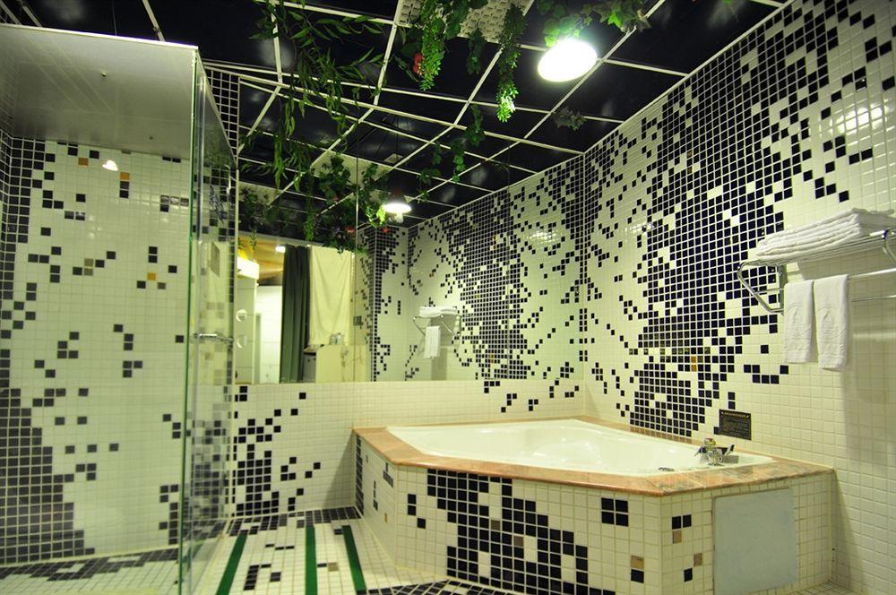 The We Hotel Taipei Bagian luar foto