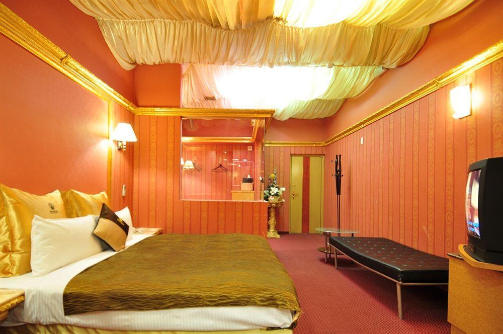 The We Hotel Taipei Bagian luar foto
